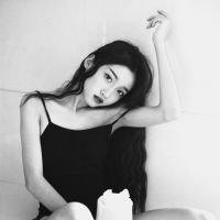 一个人的伤感，两个人