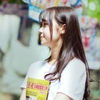 微风很轻柔。 像个路人看你生活 心