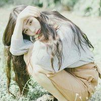 微风很轻柔。 像个路人看你生活 心