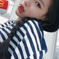 啊哈 “因为她才一米六 所