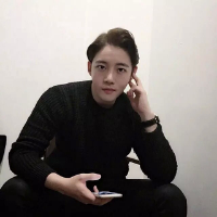 崔信猫. 只是希望以后陪我的还