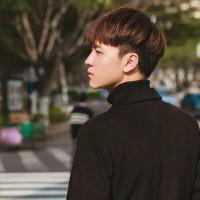 难以分散 拼了命的不让身边的人