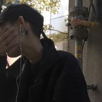 终于明白，有些路，只能一个人走。 每个不经意想起的瞬间