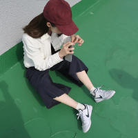 枪口对了我. 也许，我只是你心中的