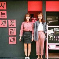 长发女孩短发闺蜜 身边的位置替代更迭，