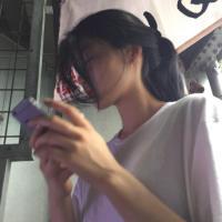 闻讯 你的肩膀染了她的缠绵