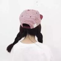 . 沾有泪痕的衣枕幼稚的