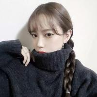 后来你变得爱笑了内心却寸草不生 我笑的多灿烂我哭的就
