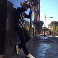 男杂 好的感情不是汹涌地把