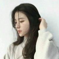 比阳光更耀眼的笑容. 我只是想掀起你的头发