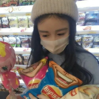 希望喂魔鬼，热情养狂风。 最终你还是三分钟热度