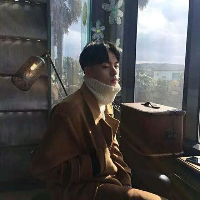 HUANG. 莪葽用莪那雙掱繡出莪