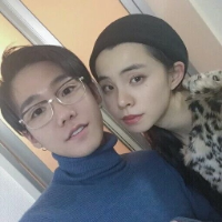 希望喂魔鬼，热情养狂风。 听说你喜欢海 所以我