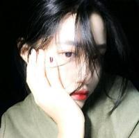 往事匿于风。 你喜欢的人不喜欢你