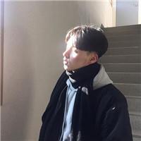 持刀少女 真想停下来歇一歇 怎