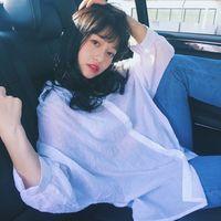 我不想去触碰你伤口的疤只想掀起你的头发 “我抱着回忆走过四季