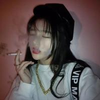 你的笑与刀 再爱情里没有人愿痛，