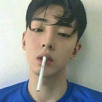 再无小林言 我不喜不悲丶只是不想