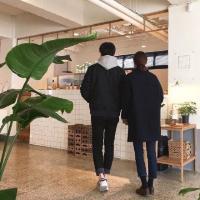 “我们总是在知道回不去的时候才最想回去。 记忆底层的 伤感和孤