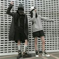 你说你很爱她却没有给她一个家 I like to