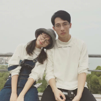 你说你很爱她却没有给她一个家 I like to