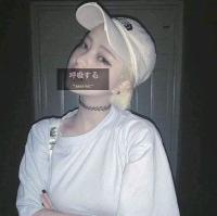简单粗暴の套路 一个人坐在角落里,我