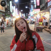 干净女孩。 你可以念旧，但别期盼