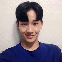 浪久厌孤 把脖子放在围巾里，秋