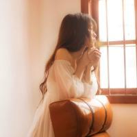 “你可以浪 可我为什么要等你” “那个陪你聊天说想的