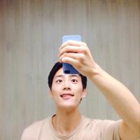 “年少时不能遇到太惊艳的人” 时间会让我们习惯了痛