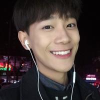闻讯 一个人身边没有人，就