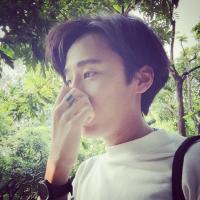 汽水爸爸 当一个女人在看天空的