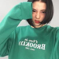 “值得的人不需要你跑着靠近” 躲在万劫不复的街头，