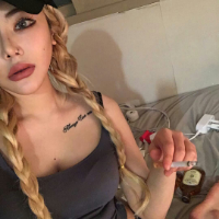 “最怕喜欢成为了打扰” 我只恨时光，它到底是