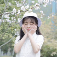 人生建议：和我在一起 一个人，站在街角、看