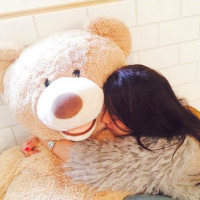 捧着风的少女 可能都太零散 也乱七