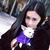 女大学生 轻声问自己为何那么屌