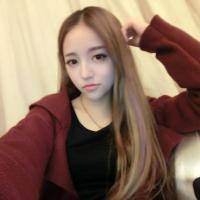 女大学生 轻声问自己为何那么屌