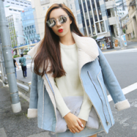 方 一 个 坚 强 的