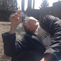 none 我们都要把最亮丽的青