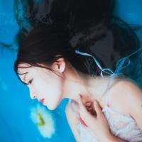 你认识了一个人，然后