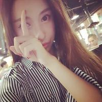 祝你以后跟她幸福，我不是你的新娘 她对他凝望一秒钟　转