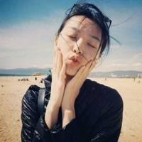 我在等一个人。 Time began