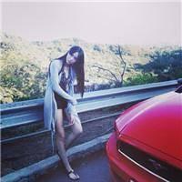我在等一个人。 Time began