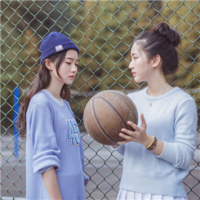 我不在乎他人的感受 你的嘴唇是软的头发是