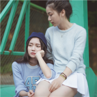 我不在乎他人的感受 你的嘴唇是软的头发是
