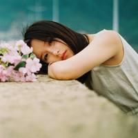 想看就看 人的眼睛是黑的，心是