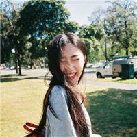 cute 她忧伤而美丽的面容，