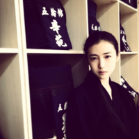女大学生 我过得好吗能哭能笑能