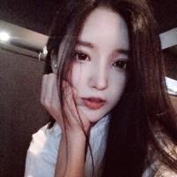 对面朋友 与其为了不爱你的人去